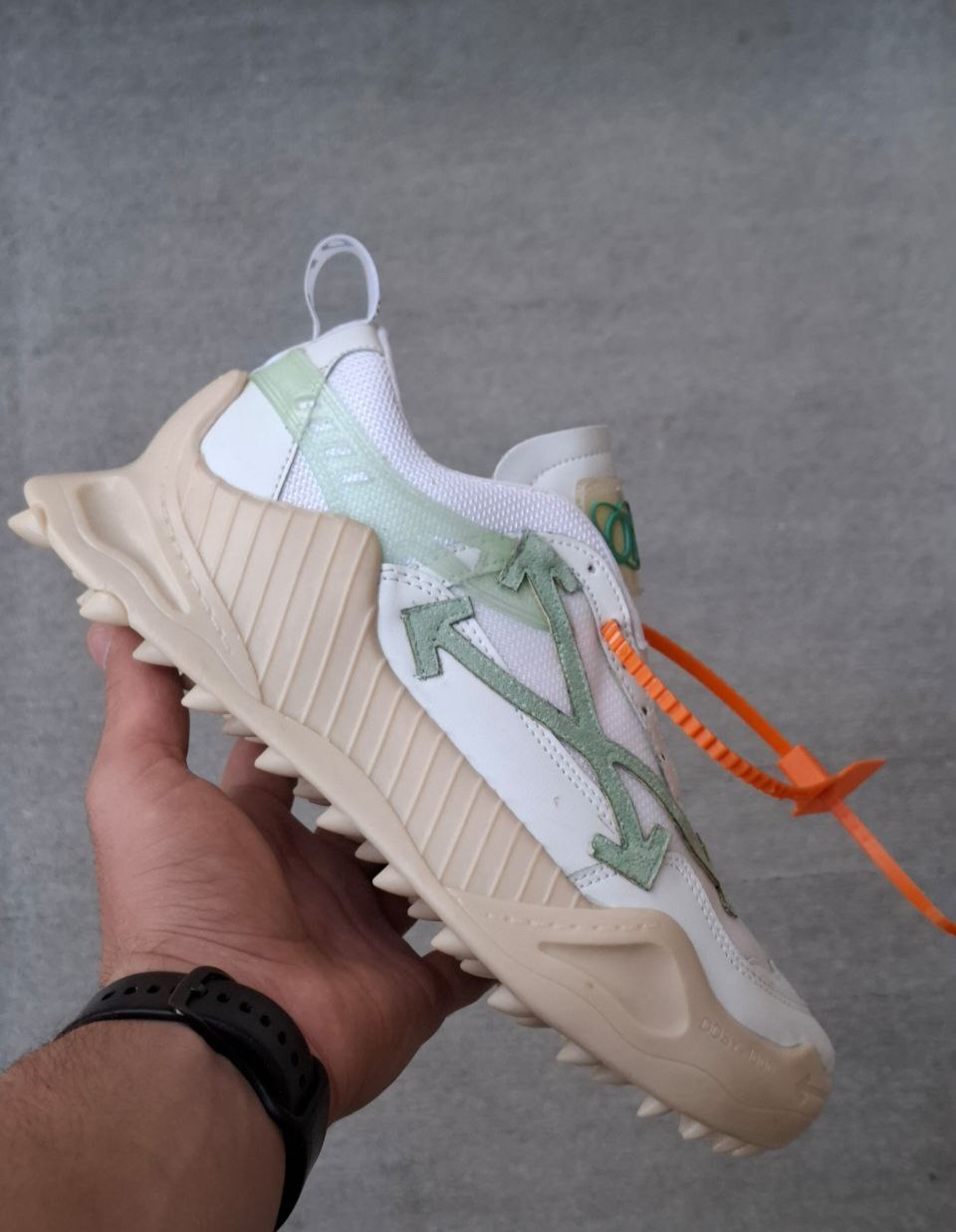 کتونی مردانه off_white