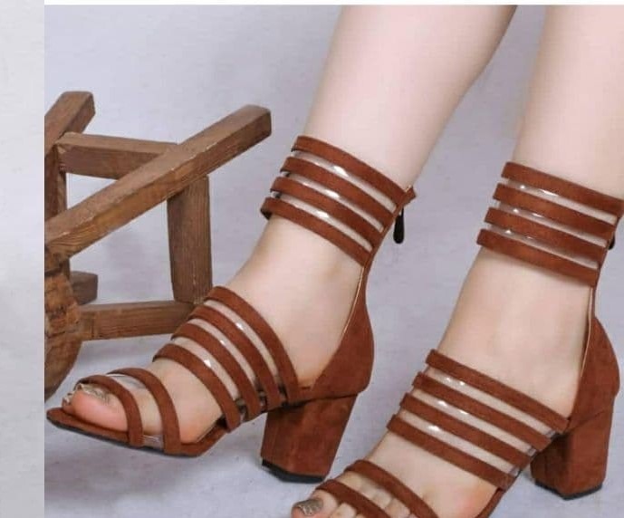 کفش مجلسی پاشنه دار زنانه